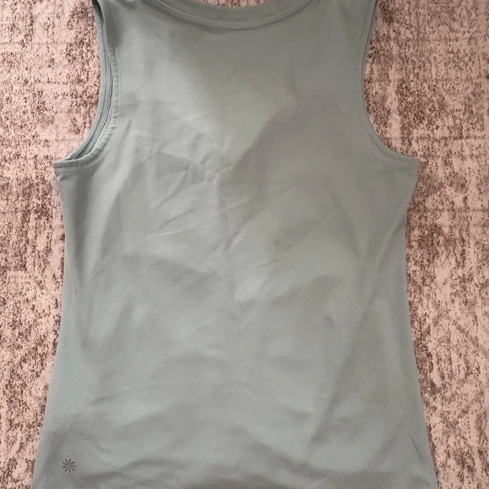 Bundle of 3 Lululemon & 2 Athleta workout tops - Picture 6 of 9